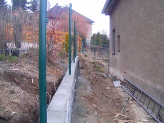 MONTÁŽ Seskládání ztraceného bednění tl. 400mm v základovém pasu včetně naplnění betonem cena za m2