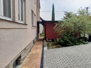 MONTÁŽ Pokládka odvodňovacího žlabu cena za metr